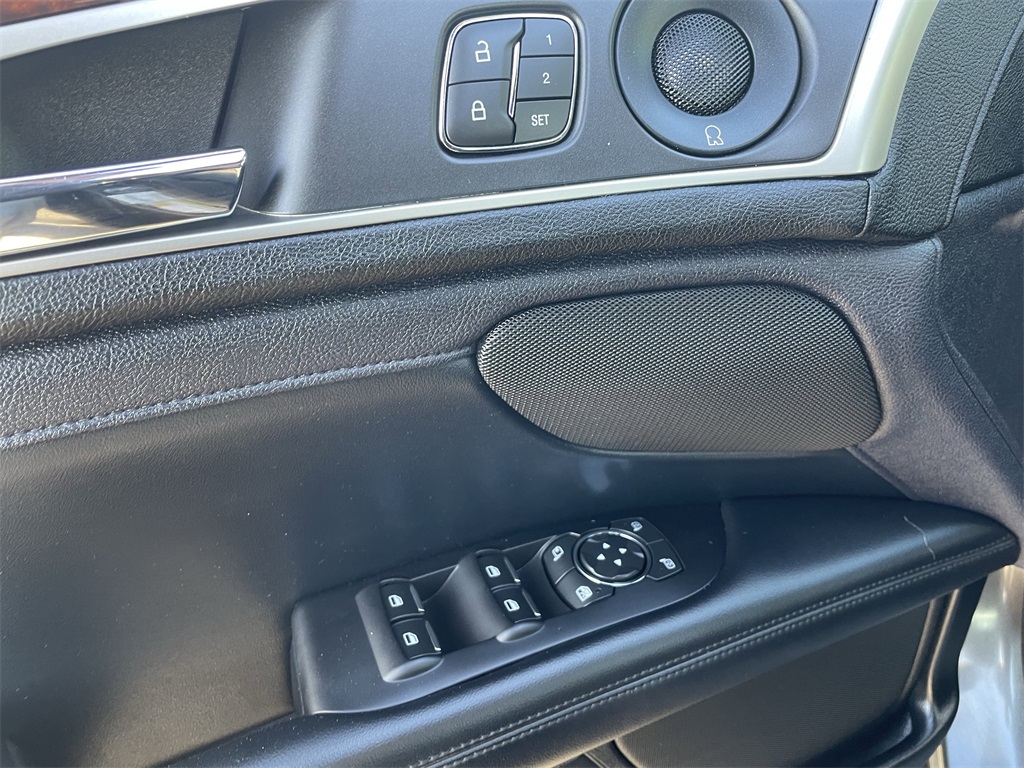 2019 Lincoln MKZ Hybrid Reserve I Image 21 of 32