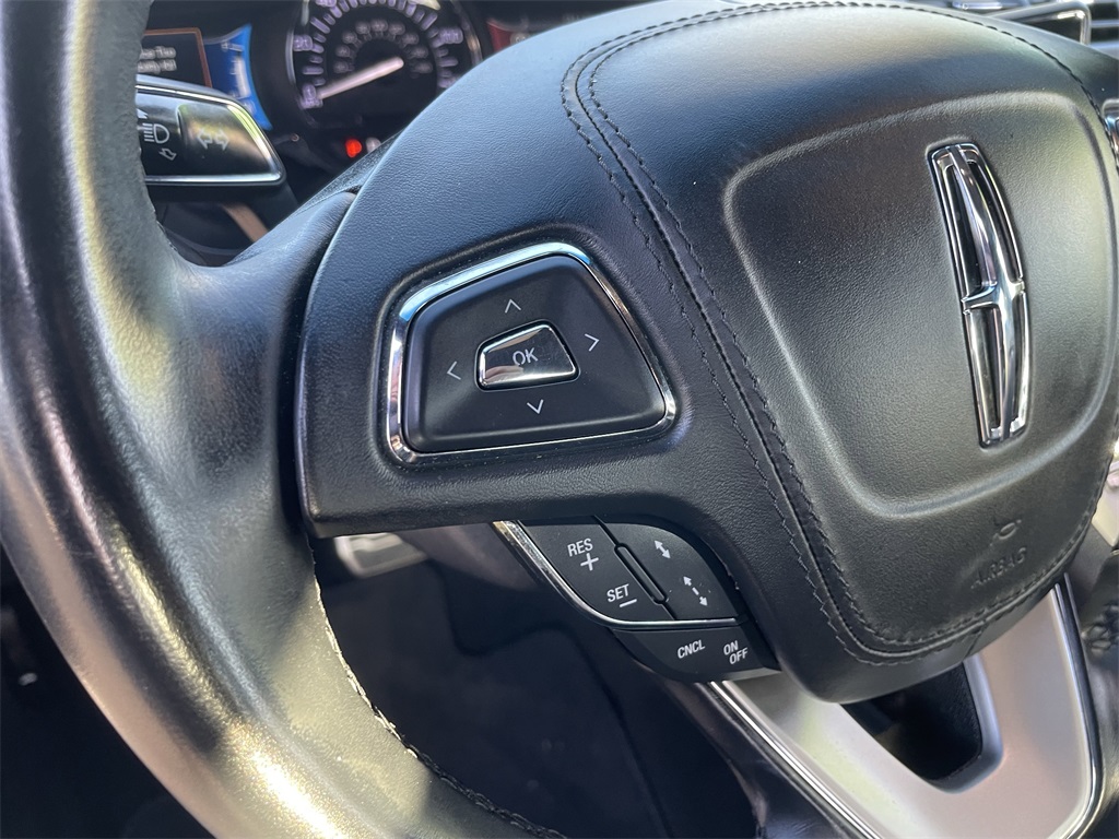 2019 Lincoln MKZ Hybrid Reserve I Image 27 of 32