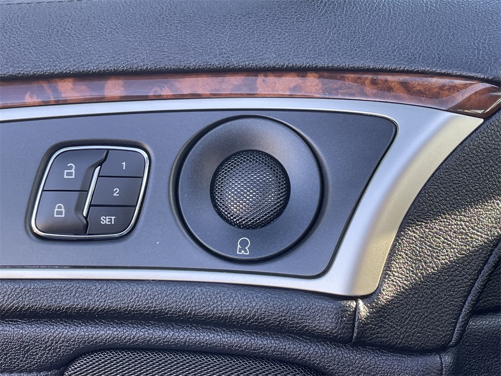 2019 Lincoln MKZ Hybrid Reserve I Image 22 of 32