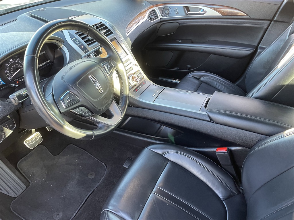 2019 Lincoln MKZ Hybrid Reserve I Image 15 of 32