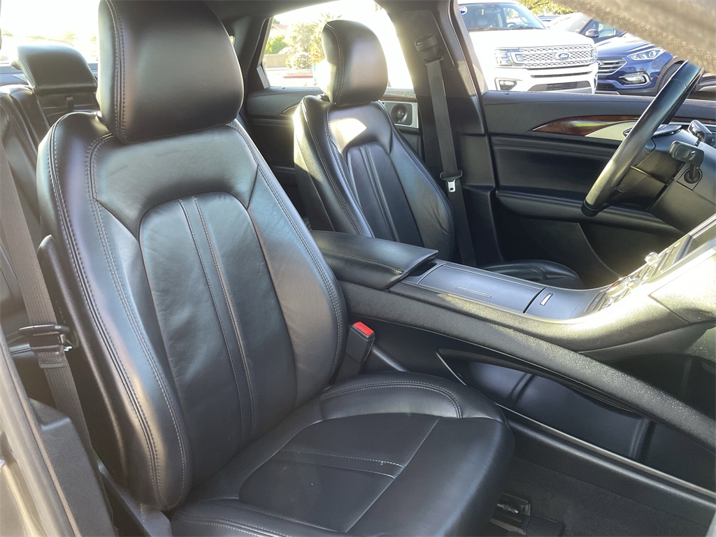 2019 Lincoln MKZ Hybrid Reserve I Image 9 of 32