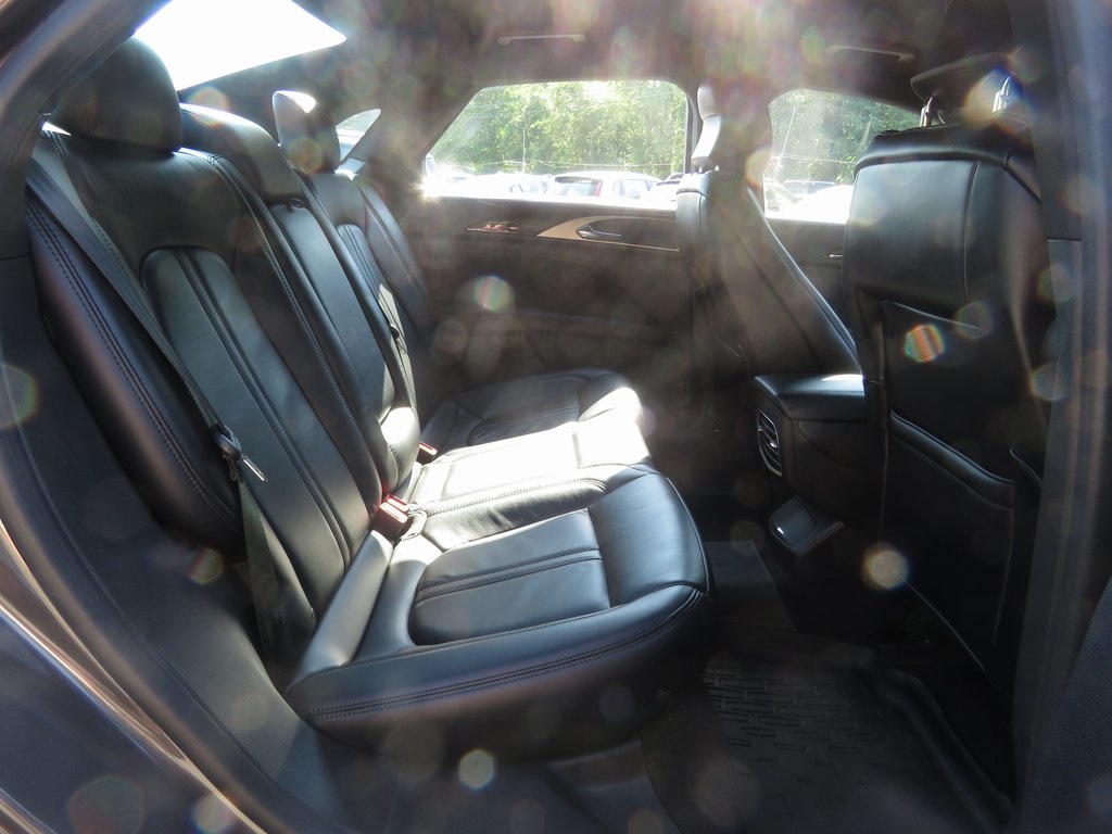 Vehicle image 11 of 28