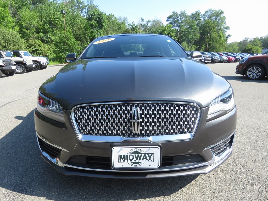 Vehicle image 27 of 28
