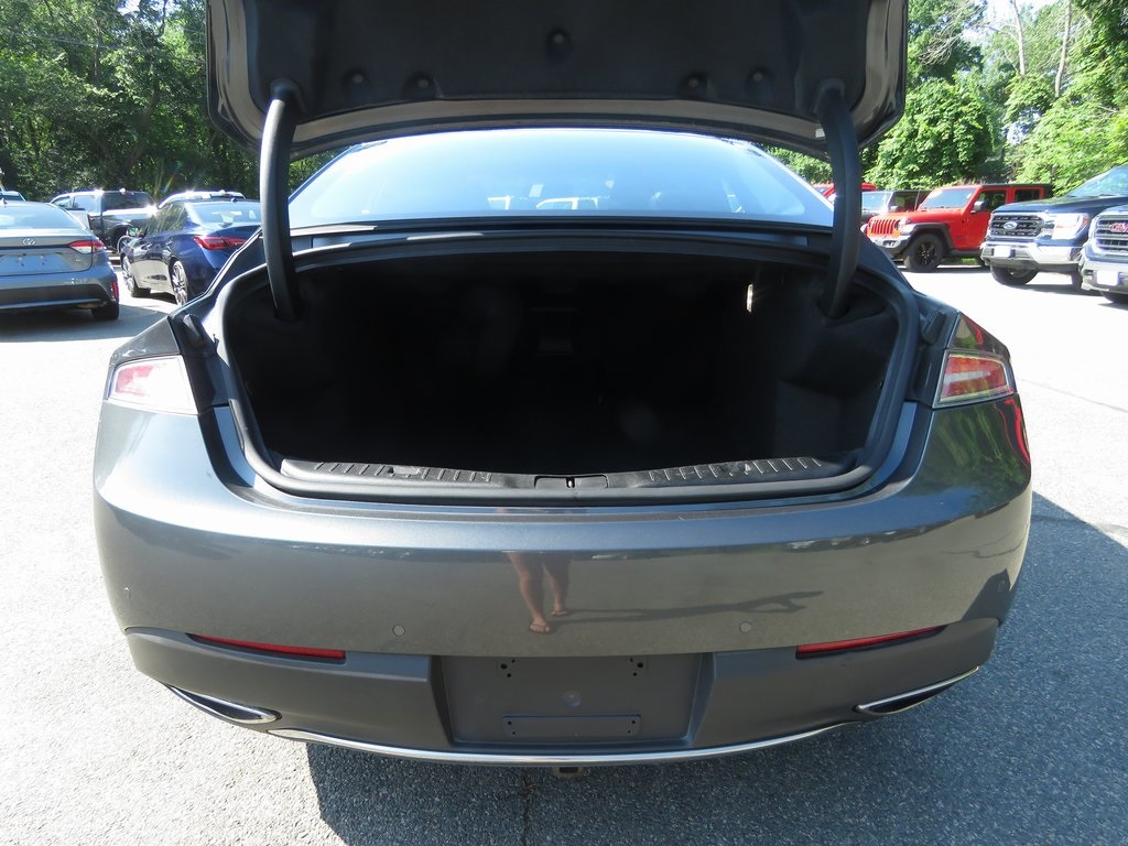 Vehicle image 9 of 28