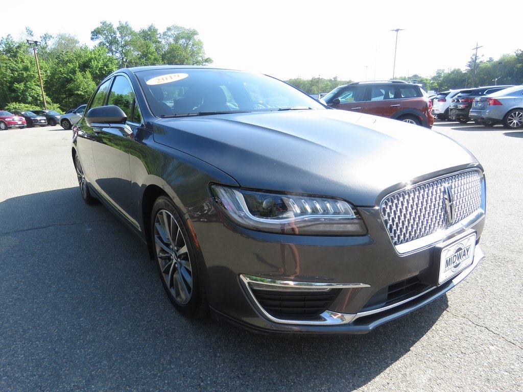 Vehicle image 3 of 28