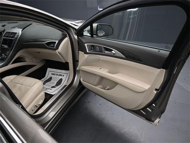 2019 Lincoln MKZ Reserve II Image 32 of 40