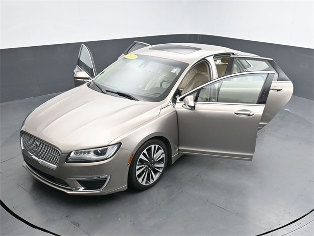 2019 Lincoln MKZ Reserve II Image 3 of 40