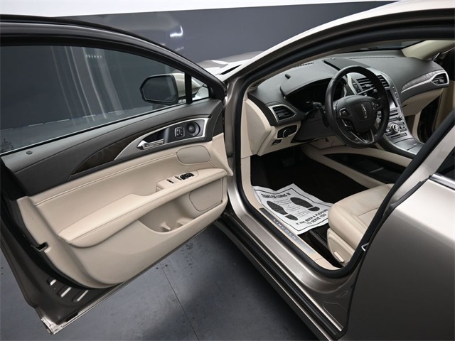 2019 Lincoln MKZ Reserve II Image 31 of 40