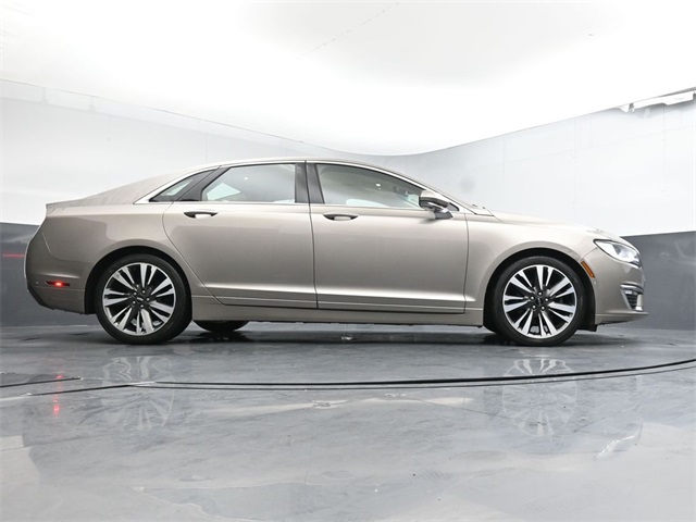 2019 Lincoln MKZ Reserve II Image 12 of 40