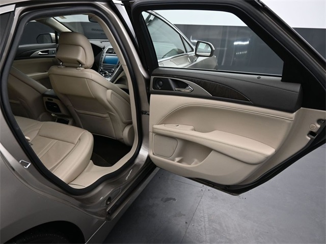 2019 Lincoln MKZ Reserve II Image 35 of 40