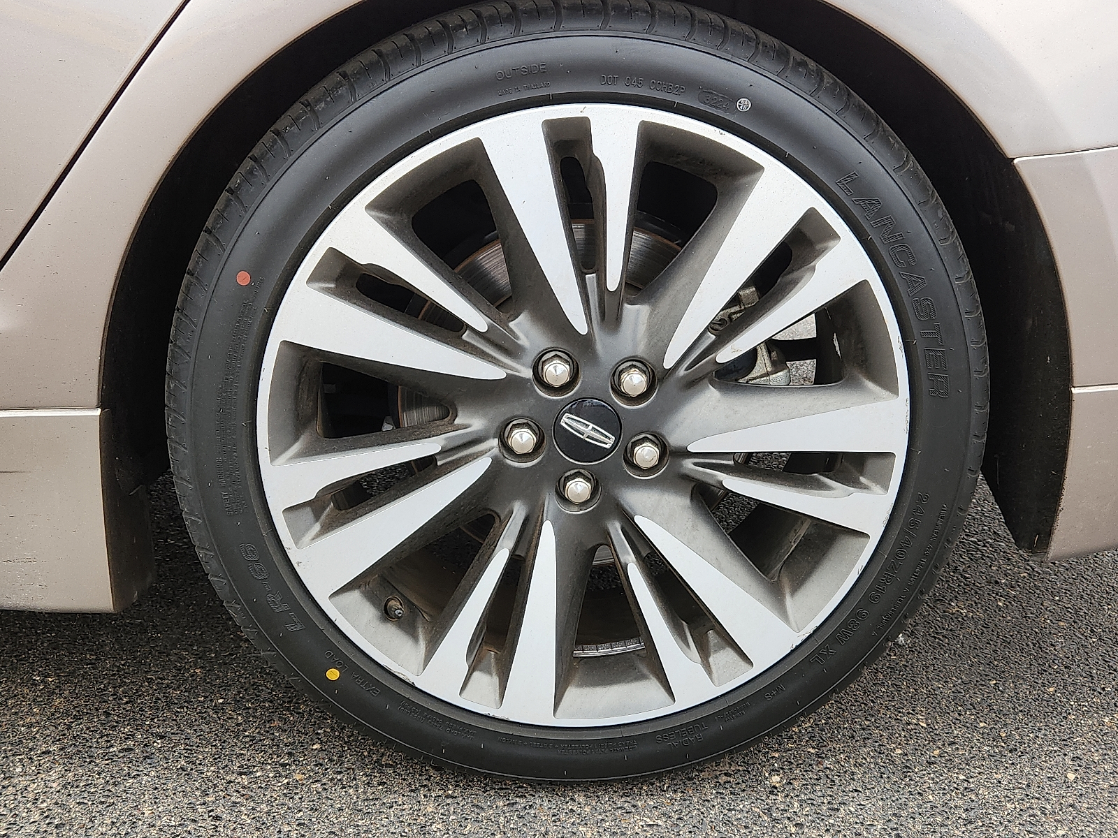 Vehicle image 6 of 16
