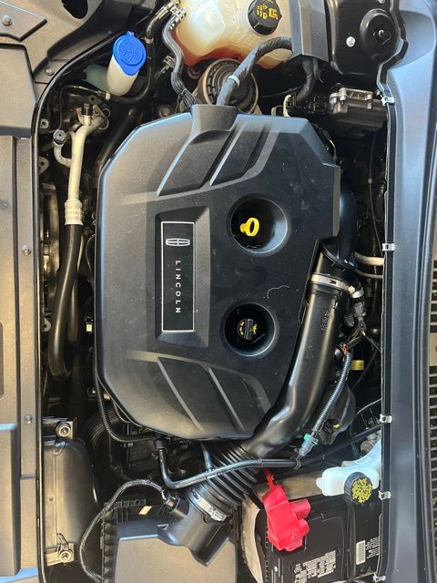 Vehicle image 31 of 34