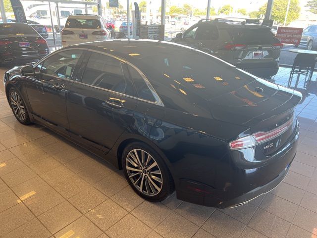 Vehicle image 13 of 34