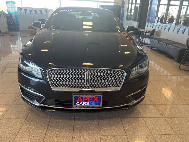 Vehicle image 16 of 34