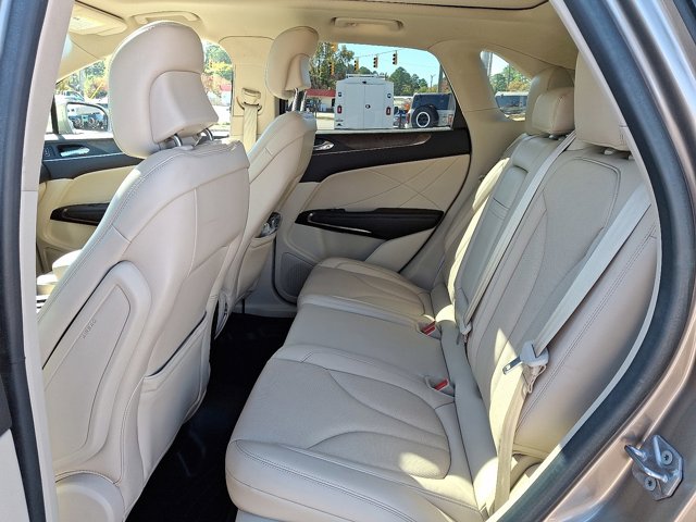 2019 Lincoln MKC Reserve Image 11 of 30