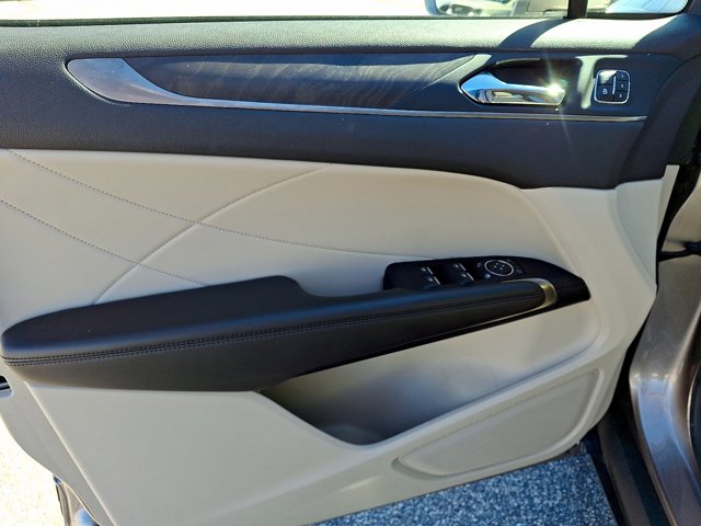 2019 Lincoln MKC Reserve Image 18 of 30