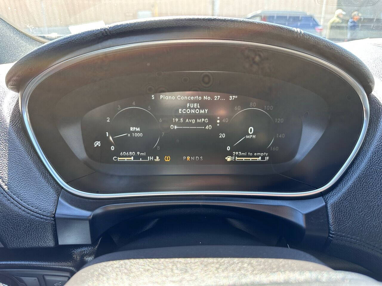 Vehicle image 16 of 17
