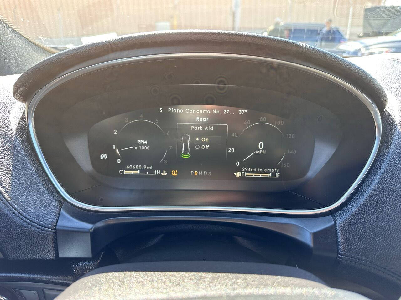 Vehicle image 14 of 17