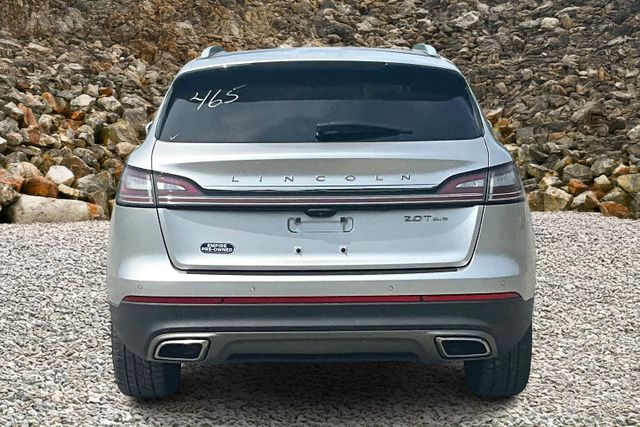Vehicle image 5 of 32