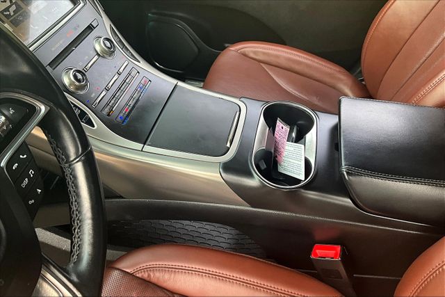 Vehicle image 19 of 32