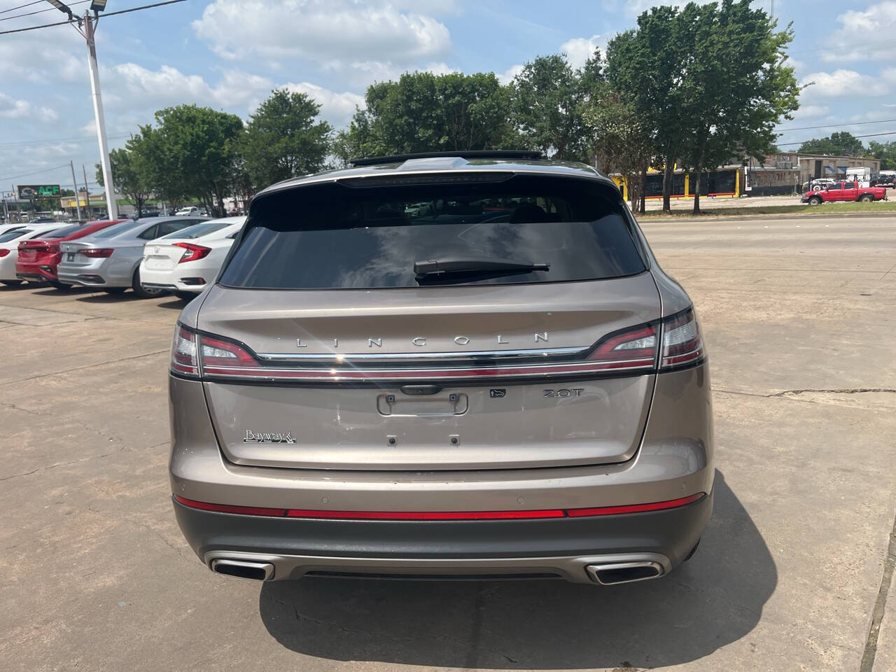 Vehicle image 5 of 24