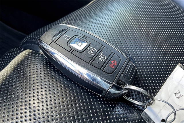 Vehicle image 23 of 35