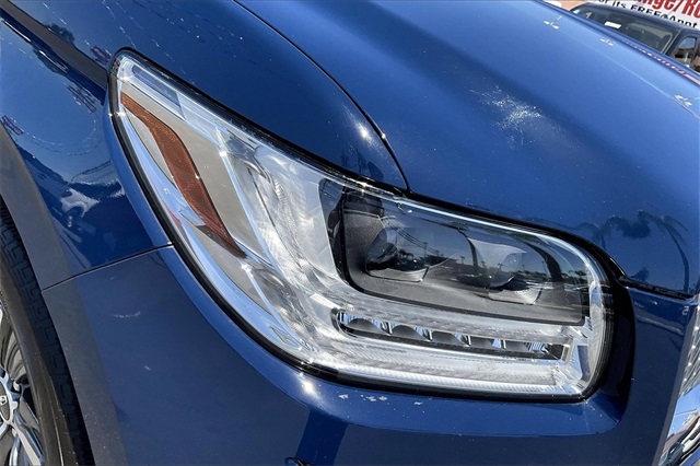 Vehicle image 22 of 35