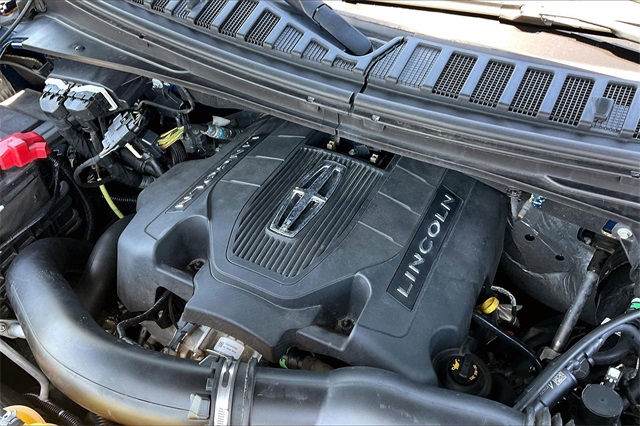 Vehicle image 8 of 35