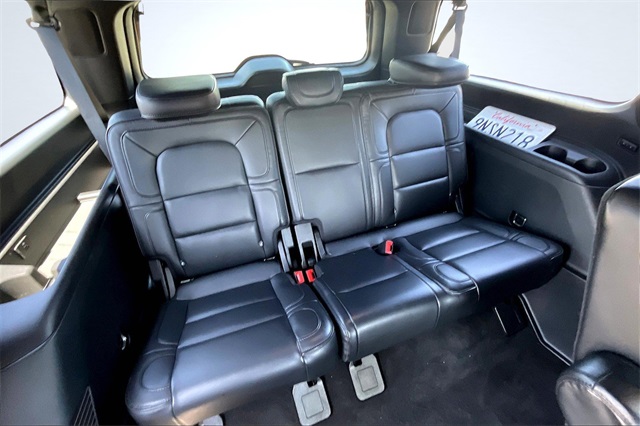Vehicle image 14 of 35