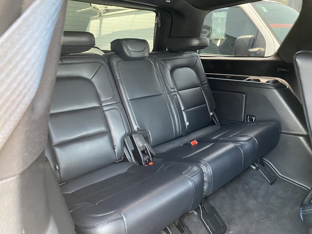 Vehicle image 19 of 28