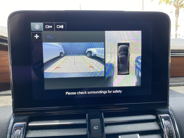 Vehicle image 26 of 28