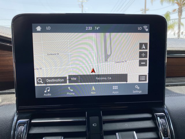 Vehicle image 25 of 28