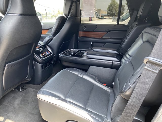Vehicle image 14 of 28
