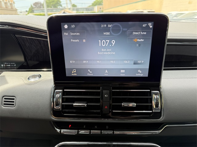 Vehicle image 18 of 27
