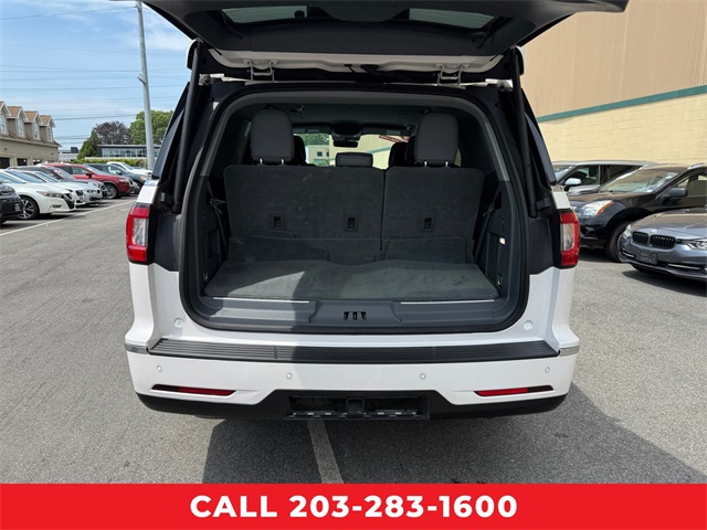 Vehicle image 11 of 27