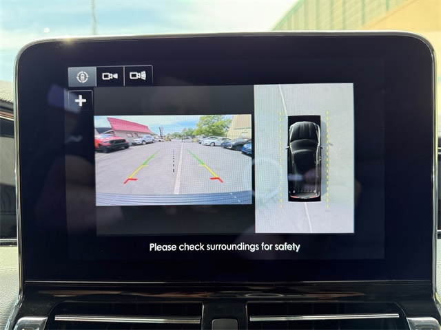 Vehicle image 17 of 27