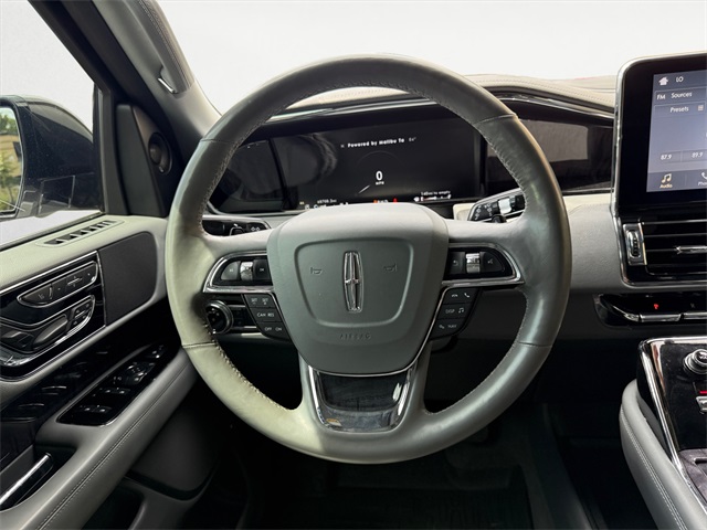 Vehicle image 15 of 27