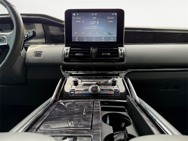 Vehicle image 26 of 27