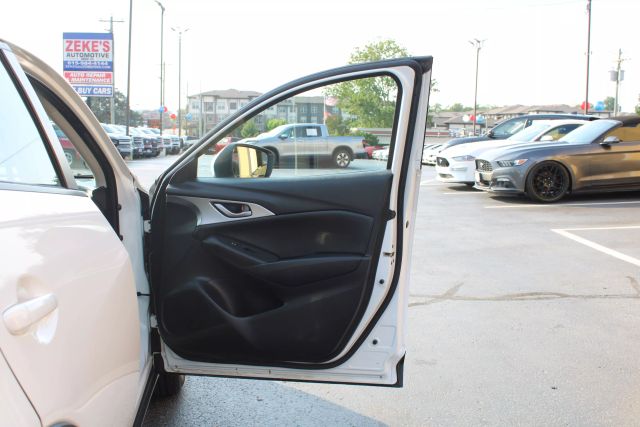 Vehicle image 22 of 32
