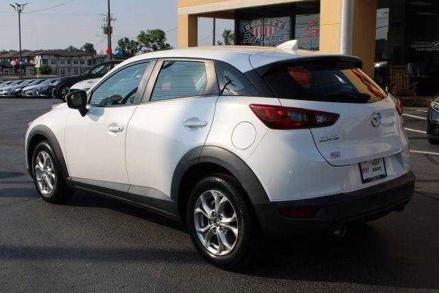 Vehicle image 6 of 32