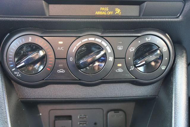 Vehicle image 15 of 32
