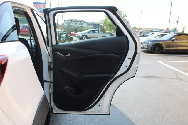 Vehicle image 20 of 32