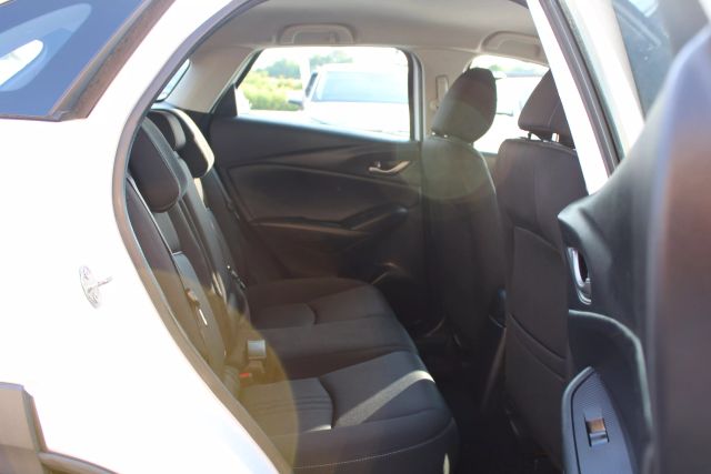 Vehicle image 21 of 32