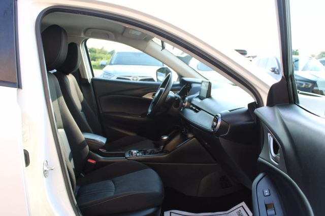 Vehicle image 23 of 32