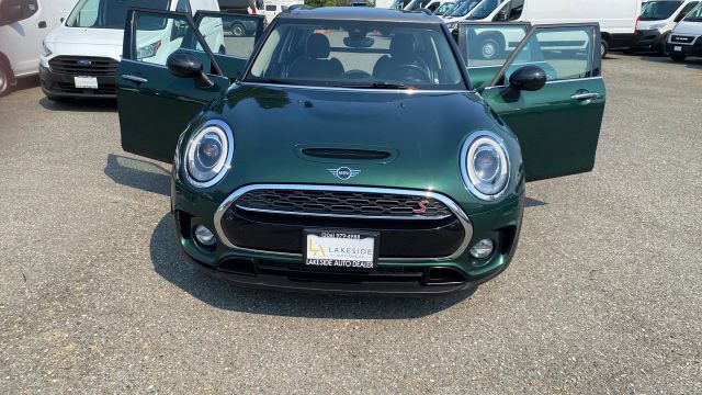 2019 MINI Cooper Clubman S Image 2 of 9