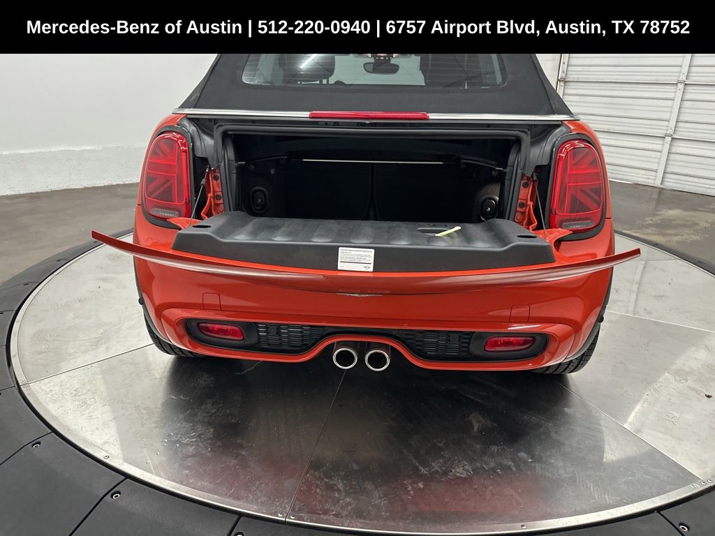 Vehicle image 20 of 27