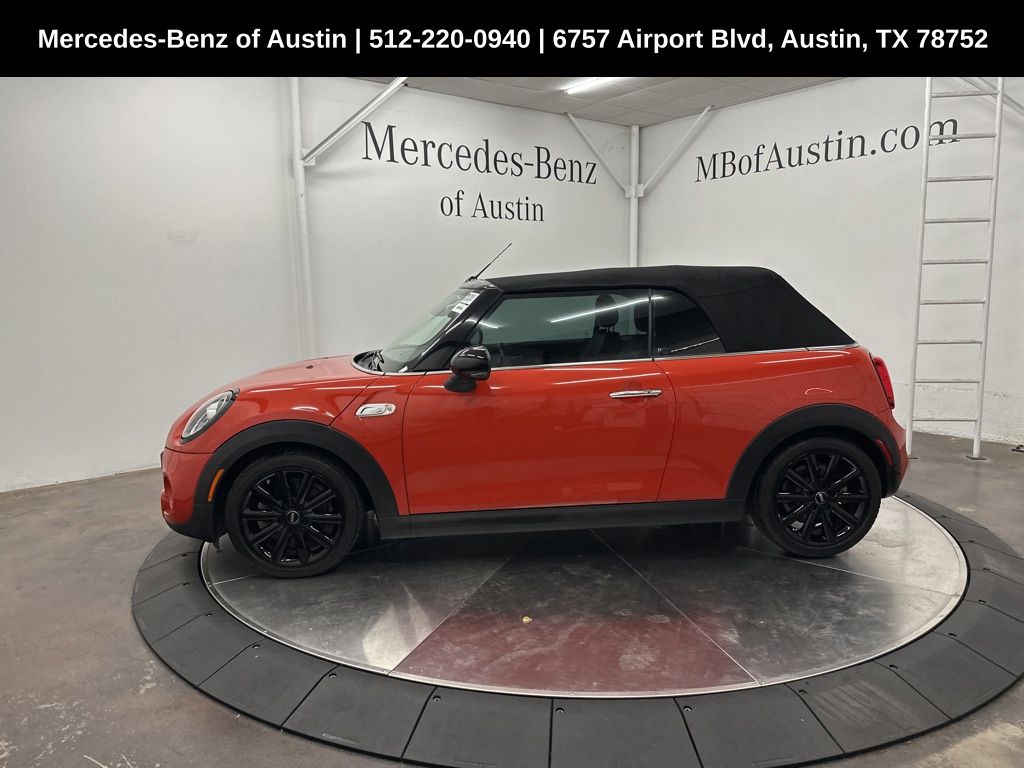 Vehicle image 10 of 27