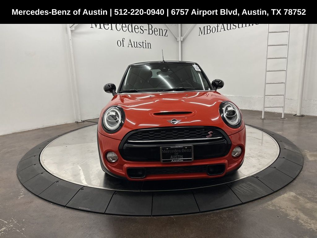 Vehicle image 2 of 27