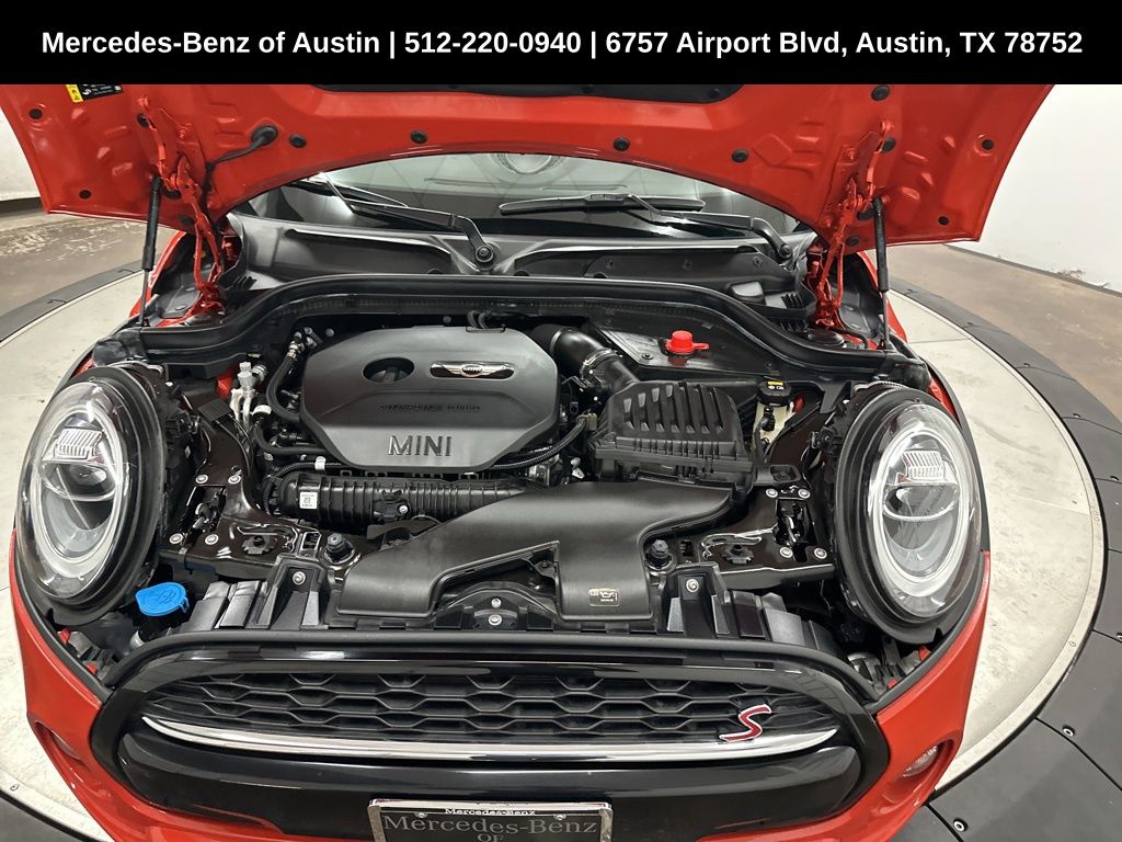 Vehicle image 11 of 27