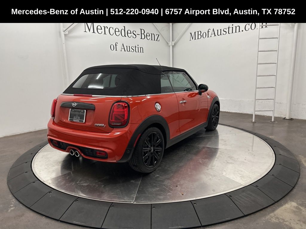Vehicle image 7 of 27